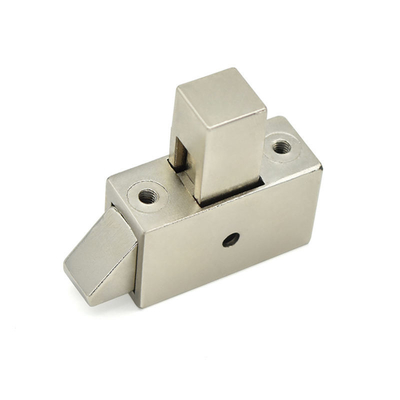 30*32 mm Lega di zinco Chiusura a stagno a carica di molla Bolt Spingere a chiudere Catch Toggle Chiusura