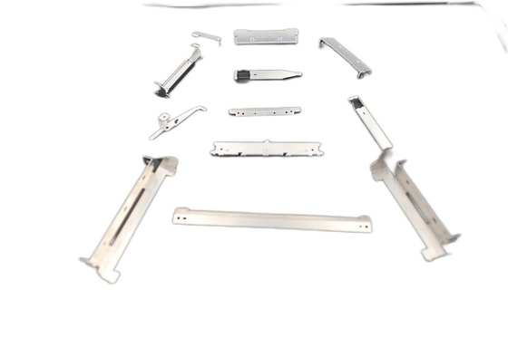 Hardware di progettazione Parti di plastica Stampaggio piccole parti Die Maker Acciaio inossidabile certificato CE