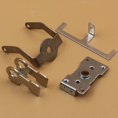 Prodotti di hardware di precisione in acciaio inossidabile a fornitura diretta con pinze metalliche personalizzate