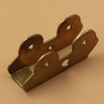 Prodotti di hardware di precisione in acciaio inossidabile a fornitura diretta con pinze metalliche personalizzate