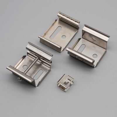 Prodotti di hardware di precisione Parti di stampaggio in fabbriche per stampi per foratura di metallo su misura