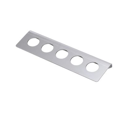 Processo di stampaggio versatile per la produzione di componenti metallici di lamiera di saldatura pieghevole