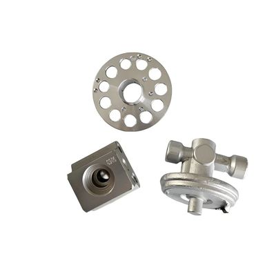 Servizio di forgiatura a freddo di precisione per parti in acciaio in lega di carbonio in fabbriche Parti OEM