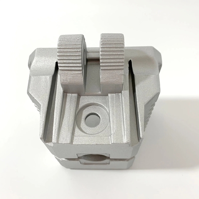 Fusione a fusione per finestre in alluminio ad alta precisione su misura per componenti hardware CNC OEM