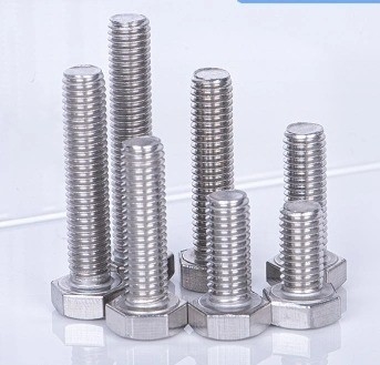Noccioline in acciaio inossidabile rivestite in polvere, bulloni e viti per la lavorazione di parti di apparecchiature CNC